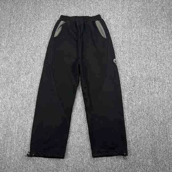 Mertra Contrast Pocket Straight-Leg Sweatpants - Black/Grey