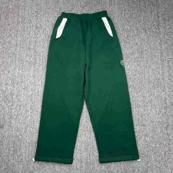 Mertra Contrast Pocket Straight-Leg Sweatpants - Forest Green/White